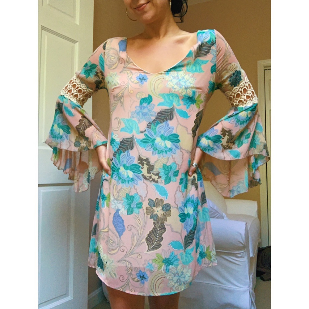 bell sleeve floral dress - 60s inspired